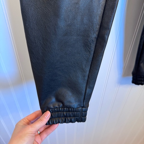 Spanx Faux Leather High Rise Pull-On Jogger Pants Black Womens Size M 29” Inseam - Picture 5 of 16